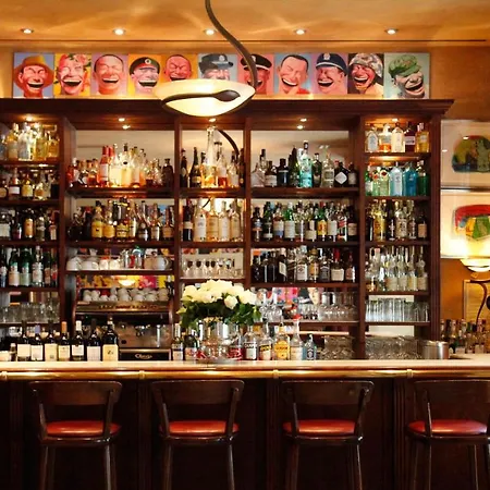 Hecker's Kurfuerstendamm 4*