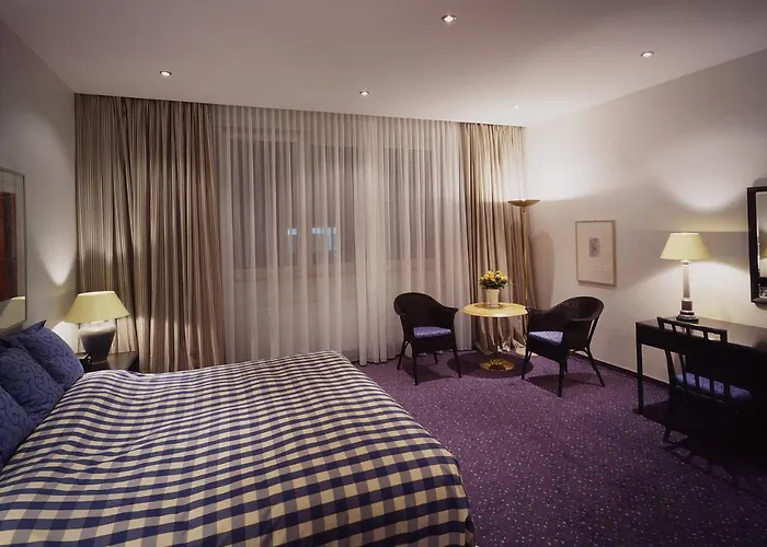 Hecker's Kurfuerstendamm 4*