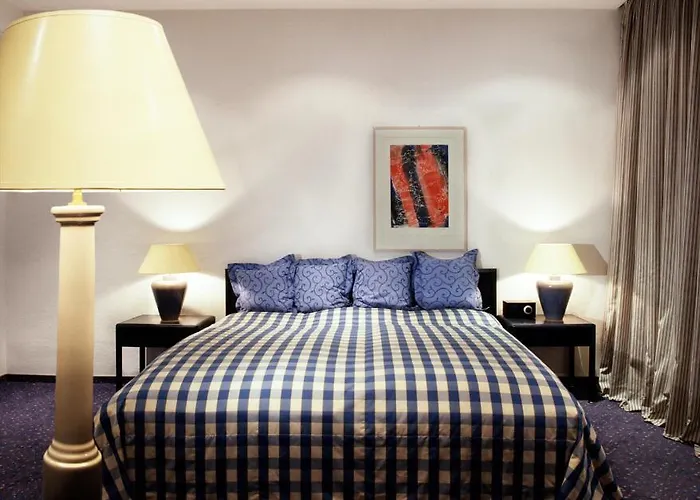 Hecker's Kurfuerstendamm Берлин