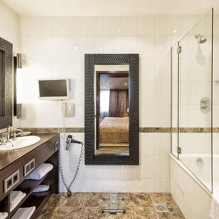 Hecker's Kurfuerstendamm Hotel