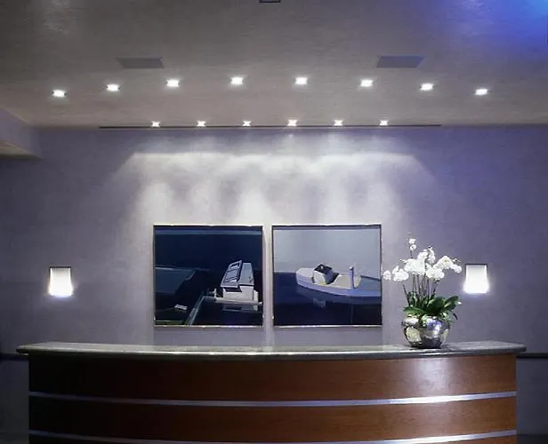 Hecker's Kurfuerstendamm 4*